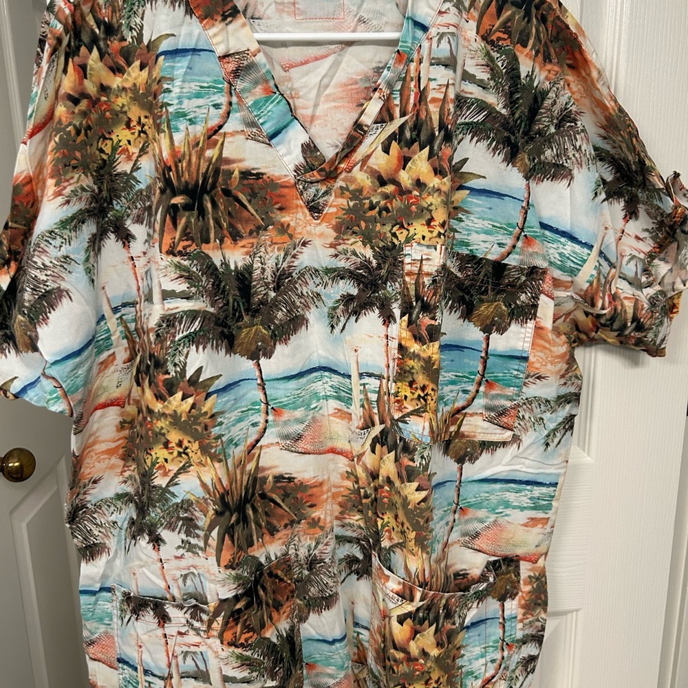 3/$25 on $10 scrub tops! Smart Scrubs Tropical Scrub Top - Orange, Green, Blue - Picture 2 of 3
